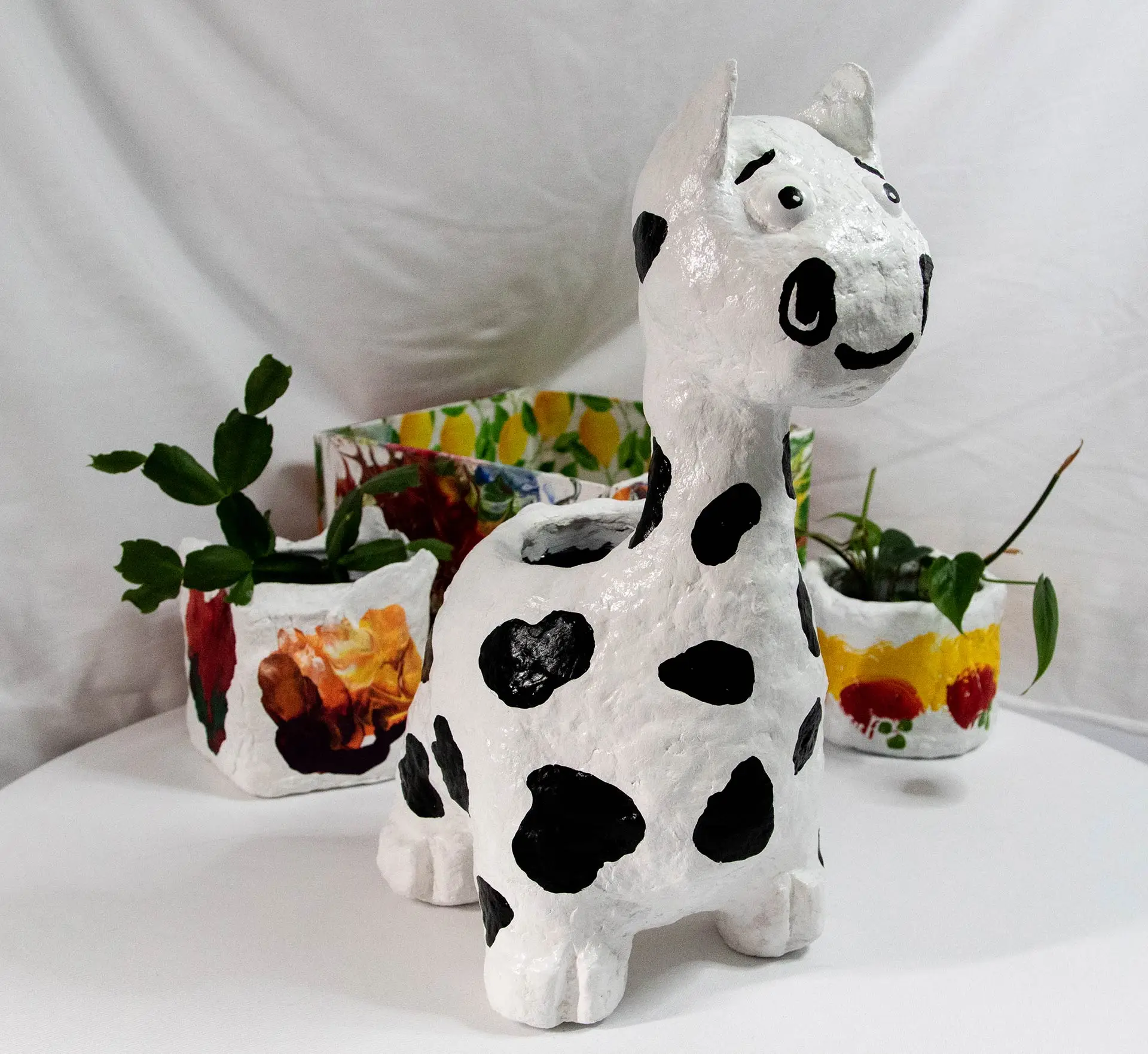 Pot décoratif en forme de vache